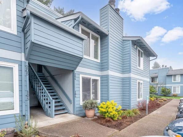 2330 SE Brookwood Ave APT 206, Hillsboro, OR 97123