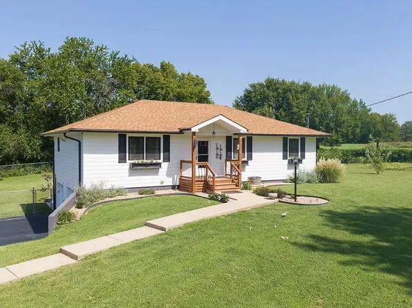 22400 W 73rd Ter, Shawnee, KS 66227