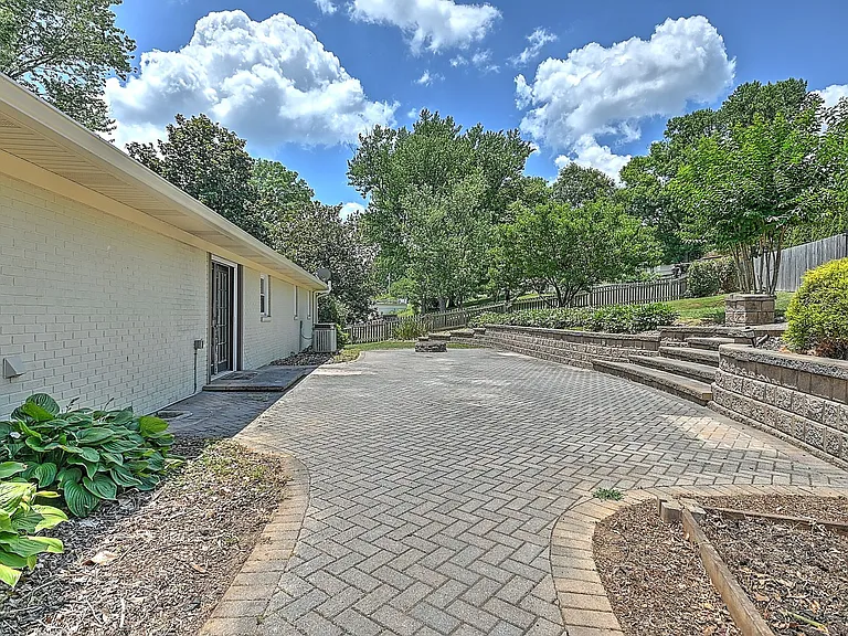 206 Sequoyah Dr — Photo 51