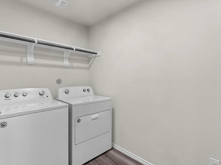 9257 Inland Leather Ln — Photo 30