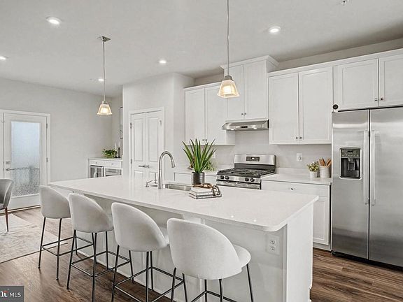 4th image of 1518 Decatur St #C