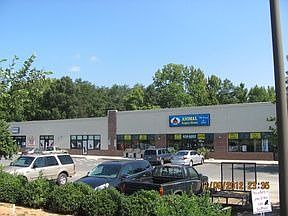 2nd image of 1420 E Alexander Love Hwy