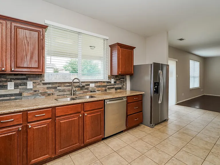 5000 Caraway Dr — Photo 7
