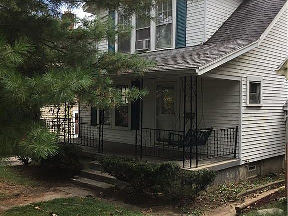 5th image of 36 Ashwood Ave