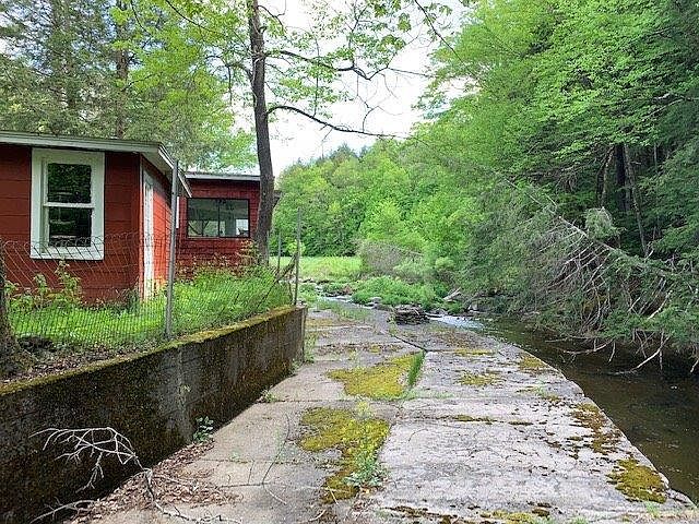 2nd image of 1646 County Highway 37