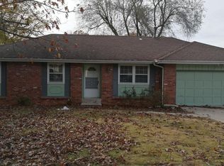 3653 S Fort Ave, Springfield, MO 65807