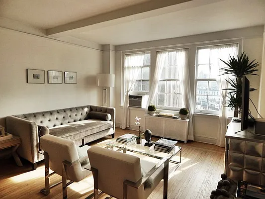 Rented by Rachel Realty | media 9