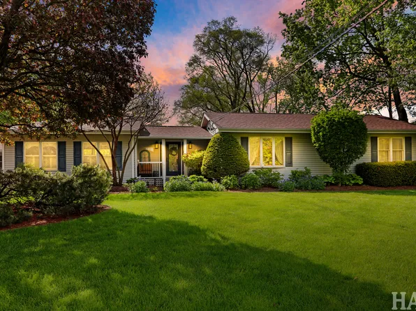 4403 Roberts Rd, Island Lake, IL 60042