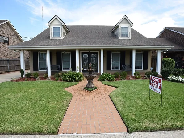 3209 Delille St, Chalmette, LA 70043