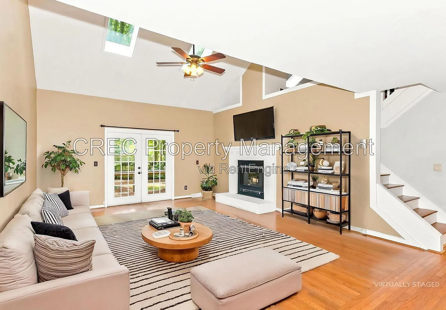 3 bed, 3.0 bath, 2490 sqft, $2,450 — Photo 3
