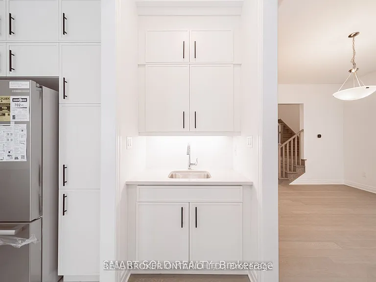 6 Azure Dr — Photo 5
