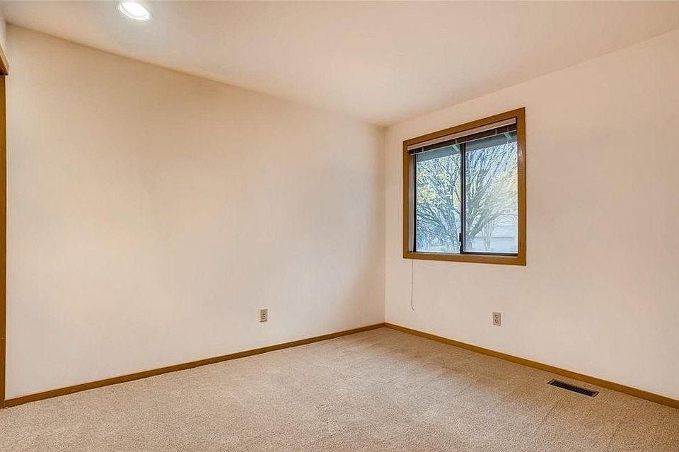 1st image of 6834 141st Ct NE