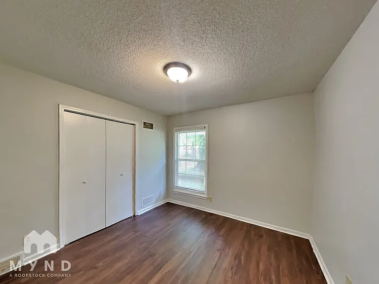 2274 Ashland Dr — Photo 19