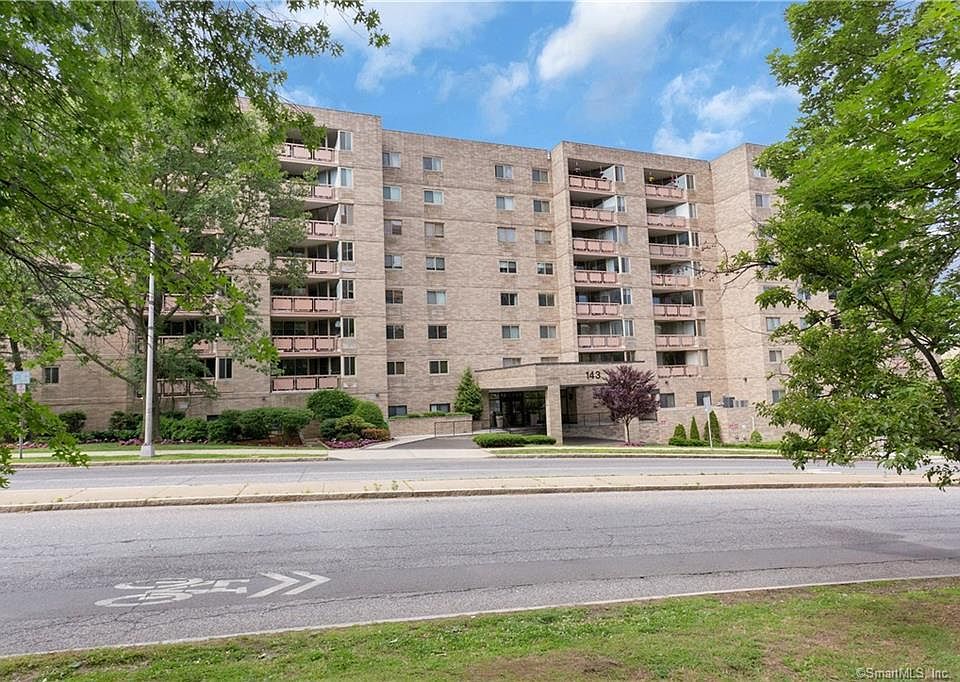 1st image of 143 Hoyt Street #4M
