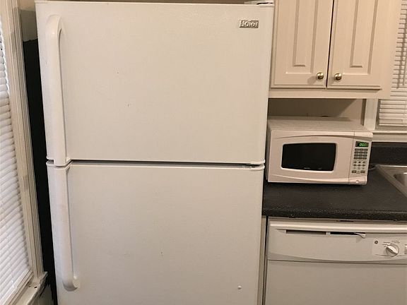 4th image of 426 Zellen Dr