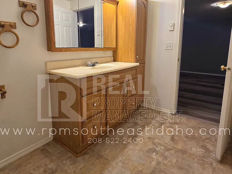 2803 E Chasewood Dr — Photo 28