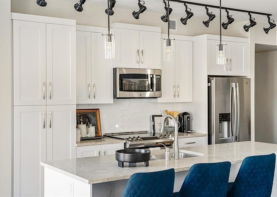 1st image of 11063 Ravine Rd #608