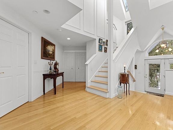 5th image of 29 Deer Path #29