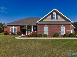 4705 Autumn Dusk Dr SE, Owens Cross Roads, AL 35763