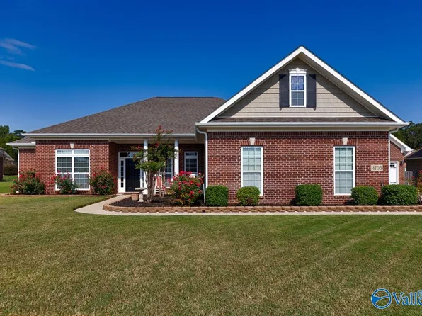 4705 Autumn Dusk Dr SE, Owens Cross Roads, AL 35763