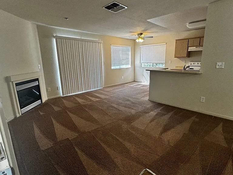 Whispering Oaks — Photo 40