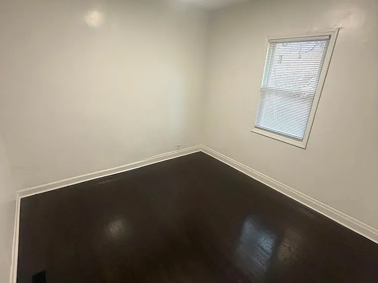2435 Diamond Ave — Photo 27