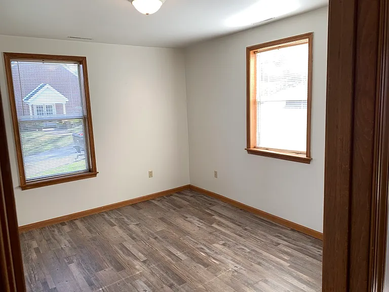 300 Bolling St #A — Photo 4