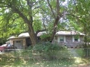 1415 W Mount Comfort Rd, Fayetteville, AR 72703