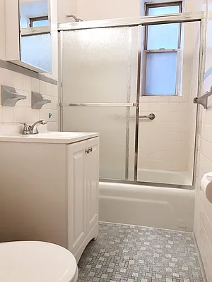 Rented by NY Space Finders Inc. | media 3