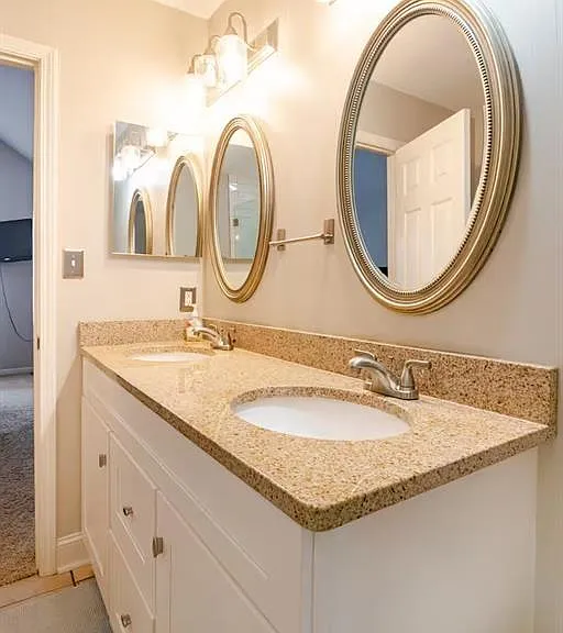 8263 Southgate Commons Dr — Photo 11