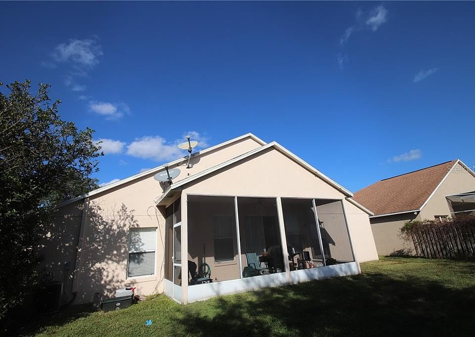 2nd image of 868 Bayou View Dr