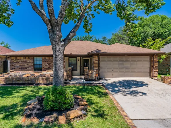 1900 Willow Vale Dr, Fort Worth, TX 76134