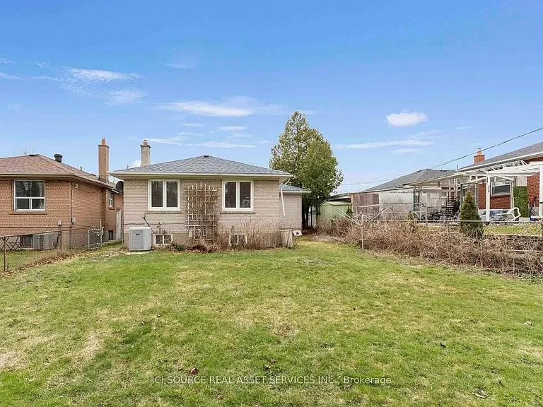 4 Dempster St #MAIN FL — Photo 11