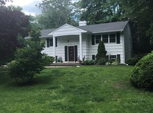 112 Grotke Rd, Chestnut Ridge, NY 10977