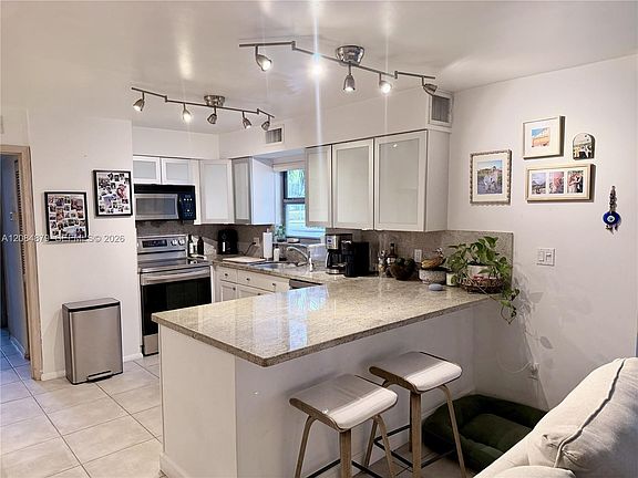 5th image of 777 NE 62nd St APT C114