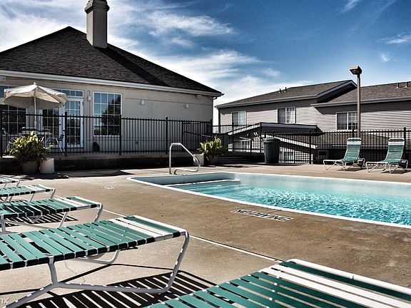 Pool w sky