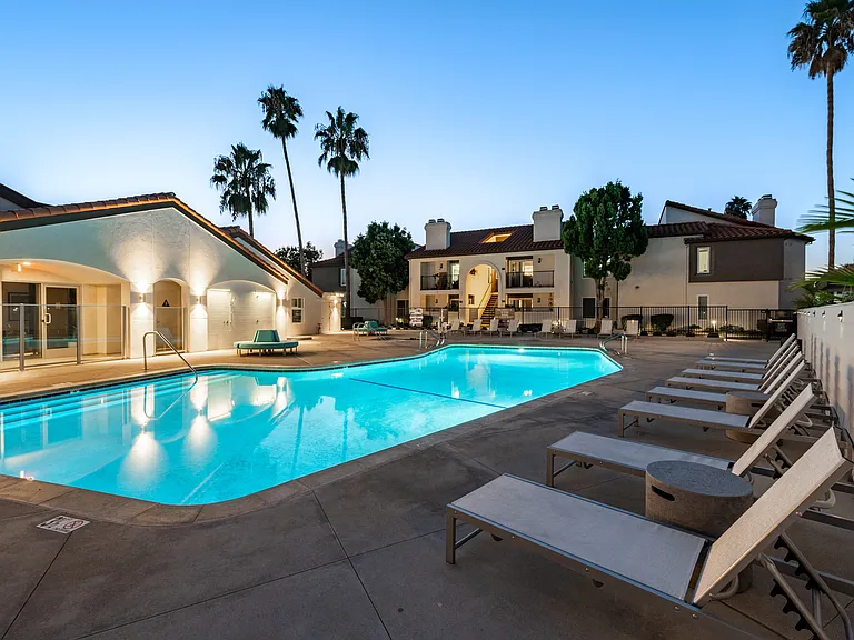 Laguna Gardens Apts. — Photo 19
