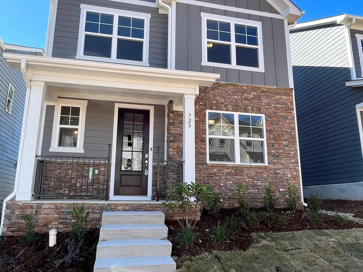 3 bed, 2.5 bath, 2025 sqft, $2,199 — Photo 1