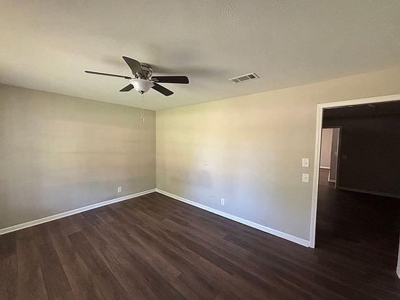 2nd image of 403 Raintree St