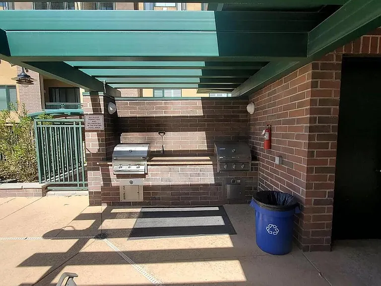 17 W Vernon Ave #413 — Photo 27