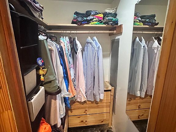 5th image of 1131 Dean St APT 1