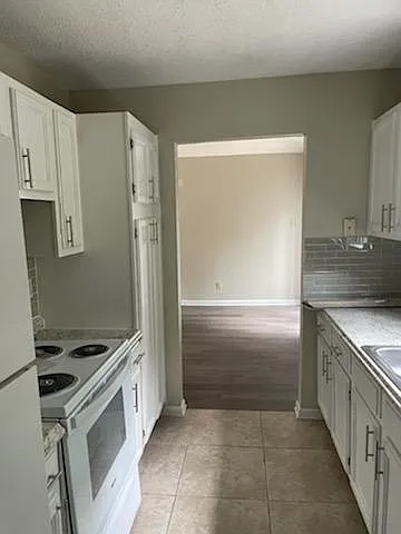 3104 Holt St — Photo 5