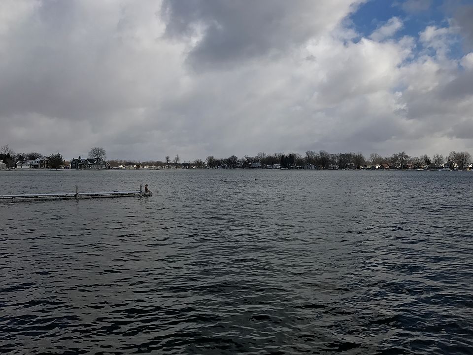 14343 Swanee Beach Rd, Fenton, MI 48430 Zillow