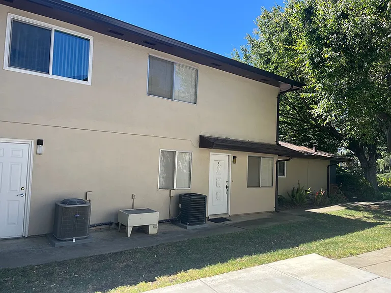 1703 Donner Ave #3 — Photo 17