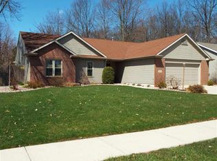 9009 Pretty Ridge Ct, Fort Wayne, IN 46825
