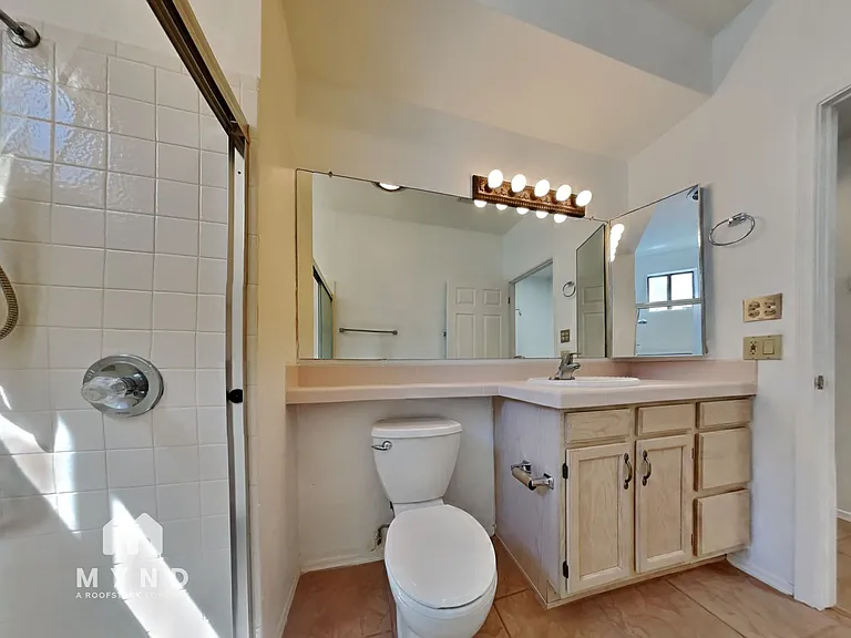 1606 W Calle Del Ducado — Photo 18