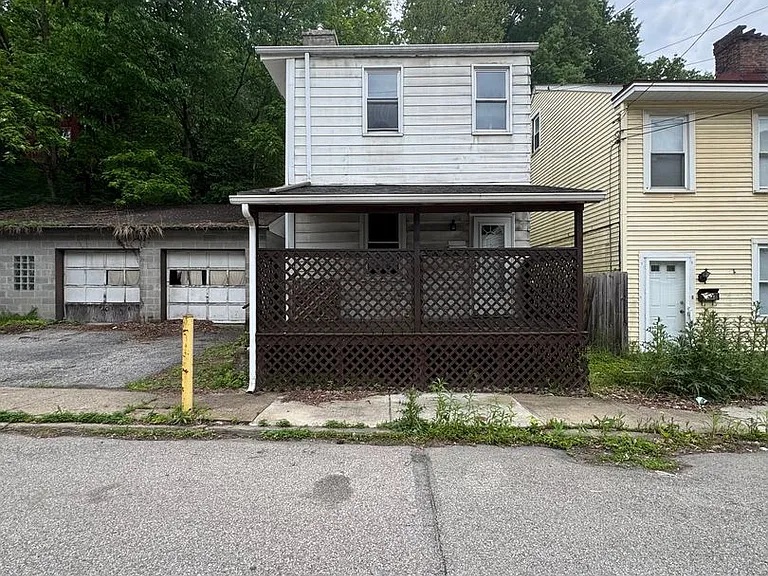 3150 Lecky Ave — Photo 2