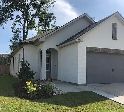 2nd image of 376 Lake Breeze Dr