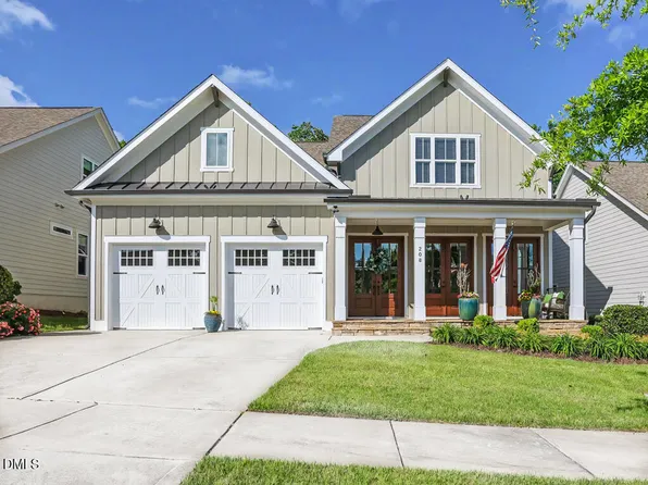 208 Fairway Vista Dr, Holly Springs, NC 27540