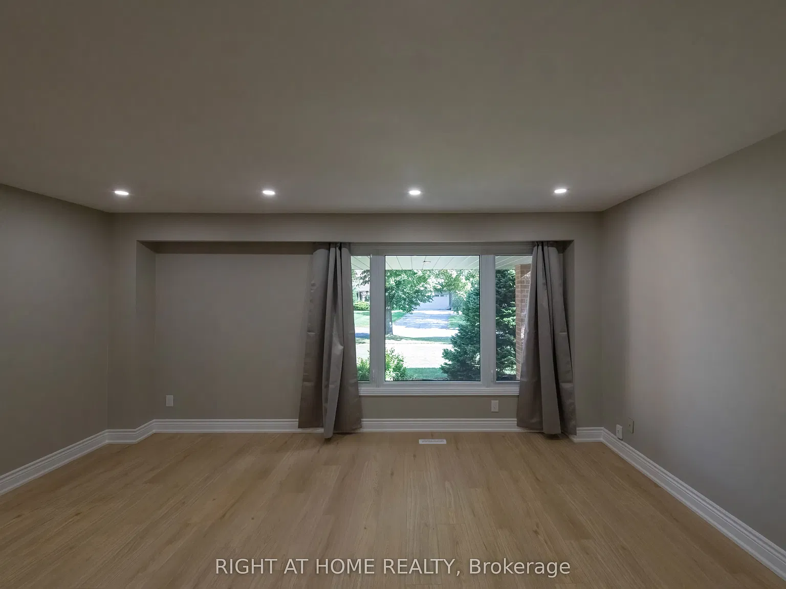 4 bed, $4,500 — Photo 4